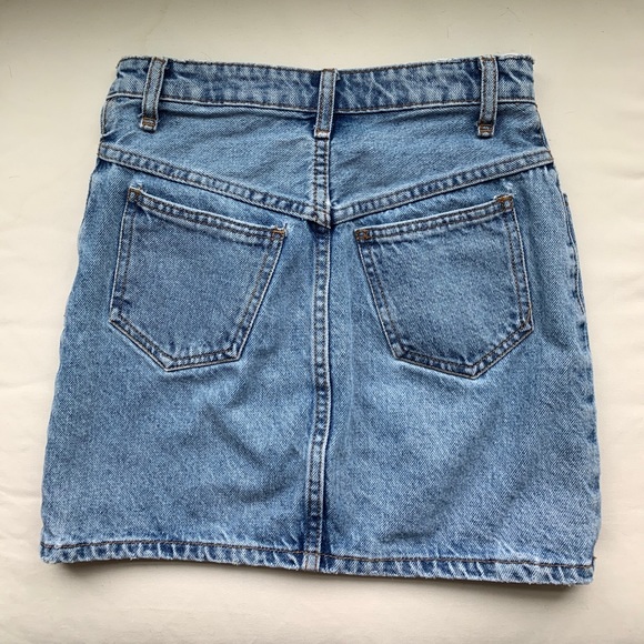 Brandy Melville Button Denim Skirt - Picture 3 of 4